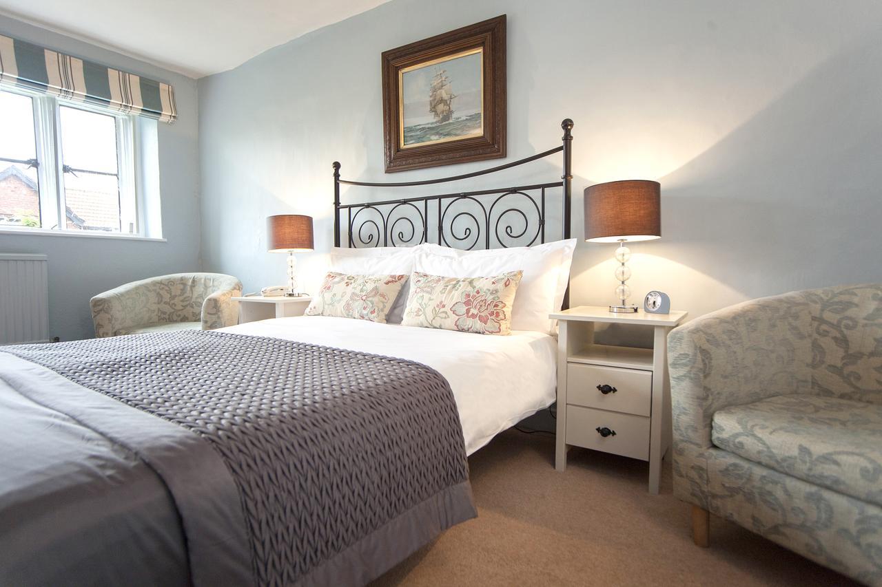 The Conigre Hotel Melksham Eksteriør billede