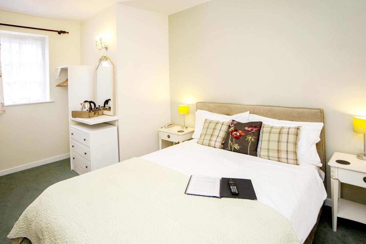 The Conigre Hotel Melksham Eksteriør billede