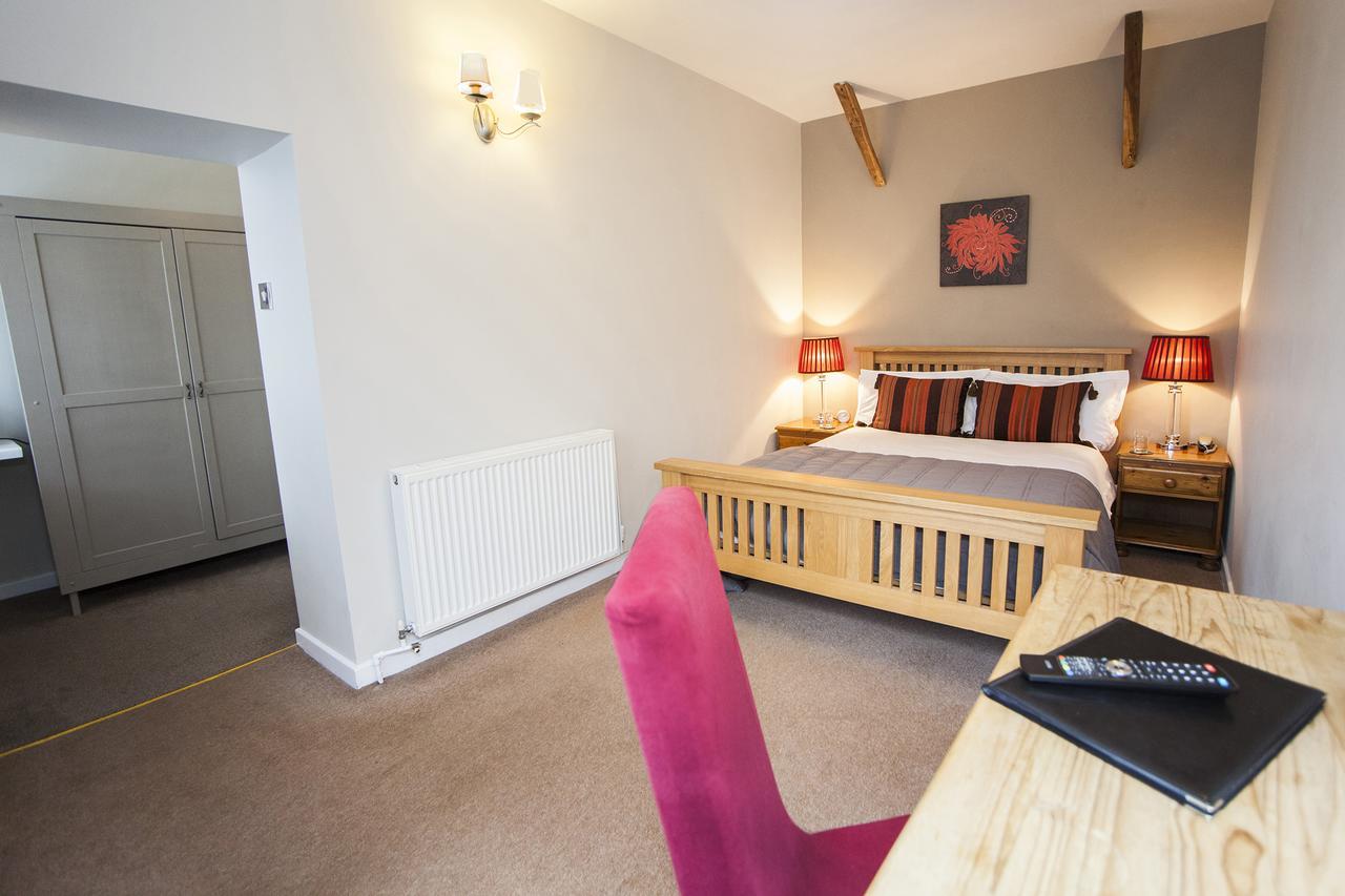 The Conigre Hotel Melksham Eksteriør billede