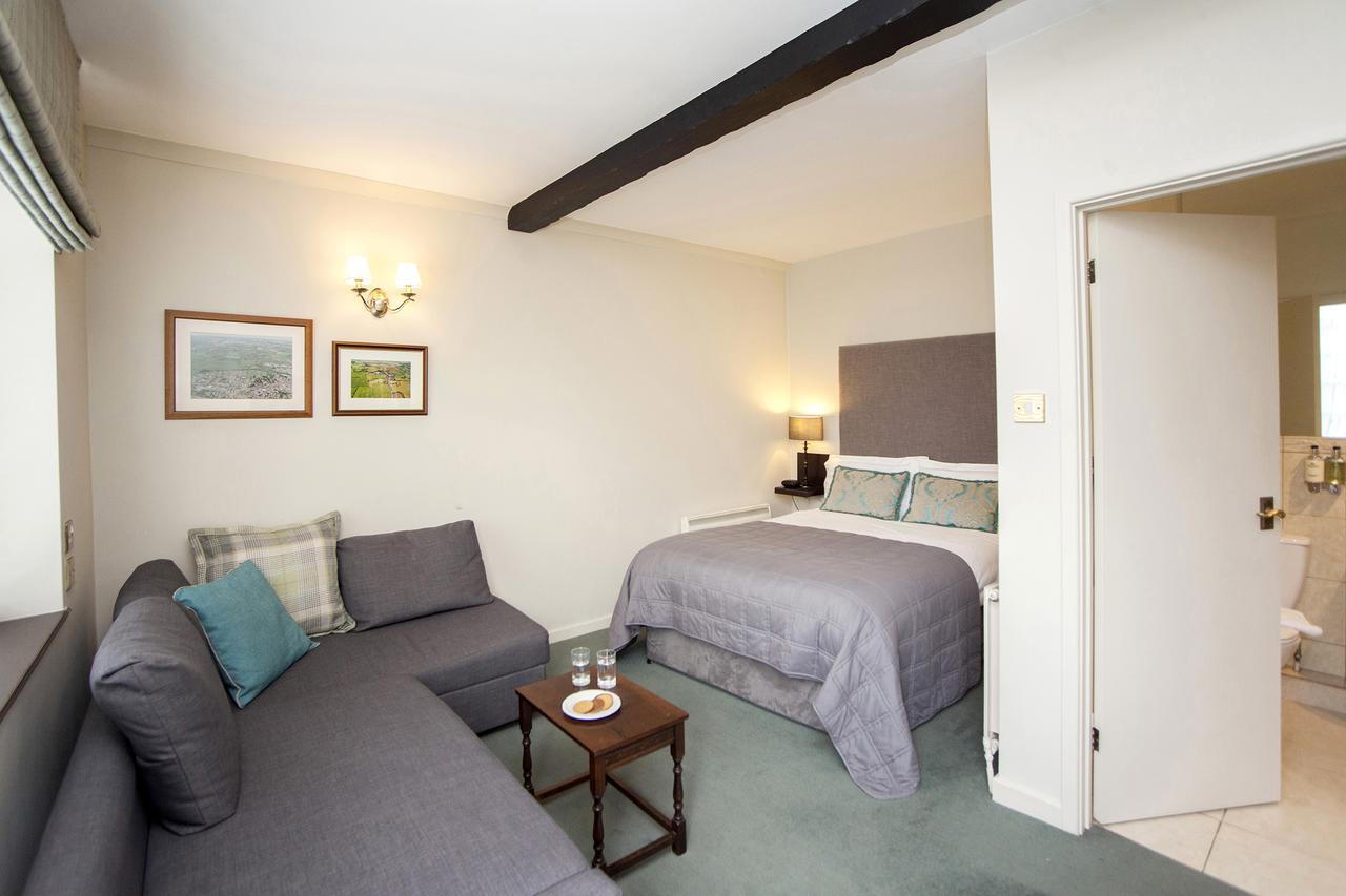 The Conigre Hotel Melksham Eksteriør billede